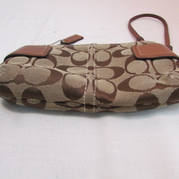 Coach Wristlet Signature Brown Canvas - Picture 4 of 7